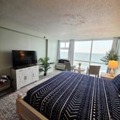 Newly updated king studio perfect for honeymooners