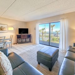 Spacious Ormond Oceanfront 3 bedroom Condo
