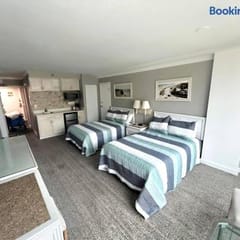 Daytona Beach Oceanview Studio w/kitchenette, pool