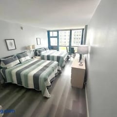 Oceanview Studio w/kitchen, pool, tiki bar