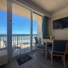Surf N Sun spectacular oceanfront studio w/balcony