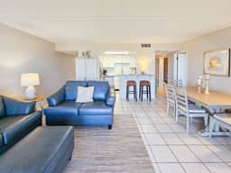 Spacious Ormond Oceanfront 3 bedroom Condo - Image 5