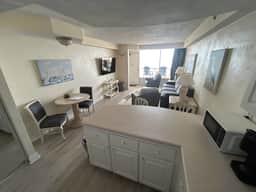 Spacious 1bdrm direct oceanfront w/private balcony - Image 2