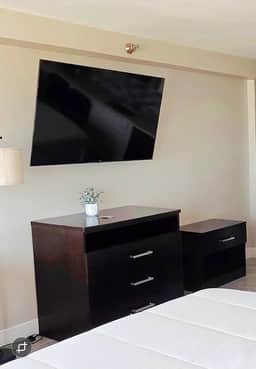 Oceanfront Studio 2 Queen beds kitchenette & pool - Image 3