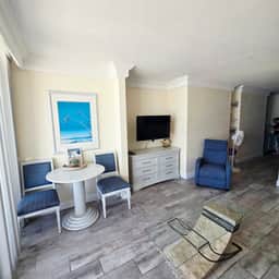 Daytona Beach Resort 1 bdrm family condo w/kitchen - Image 2