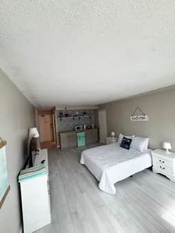 Tiki Resort Oceanview Studio w/kitchenette - Image 3