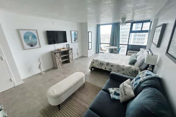 Oceanview w/tiki bar, pool, kitchenette - Studio - Image 1