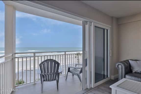 Daytona Beachfront bliss~1 bdrm 1 bath Luxury Unit - Image 1