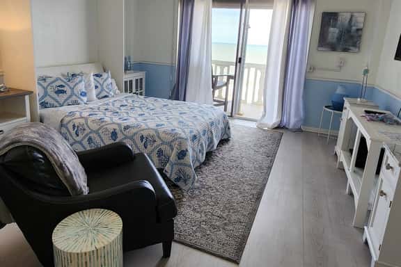 Ormond OceanFront Luxury Studio Condo w/kitchen - Image 1