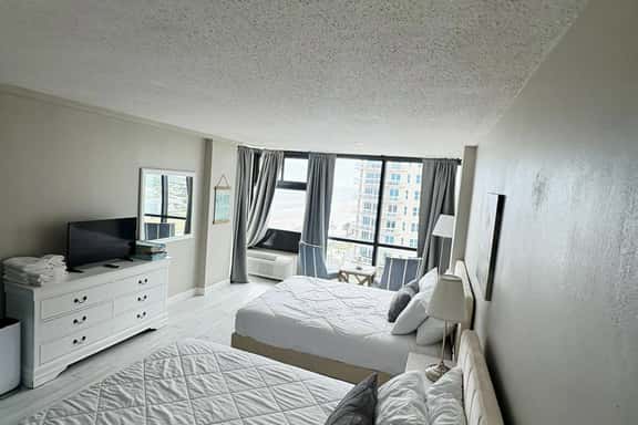 Oceanview Studio Oasis - Image 1