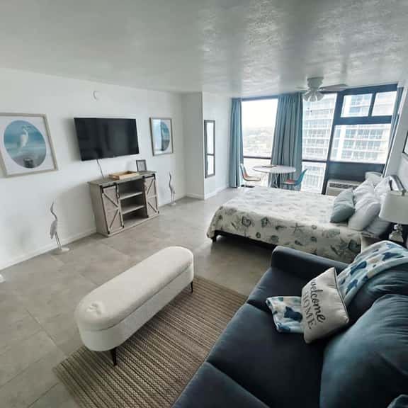 Oceanview w/tiki bar, pool, kitchenette - Studio - Image 1
