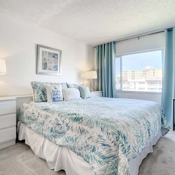 New Smyrna Chateau By The Sea 1 bedroom oceanfront - Image 1