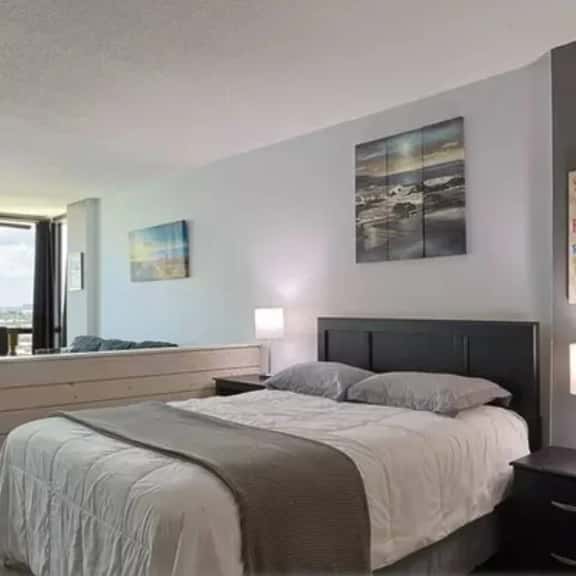 Top floor corner oceanview panoramic studio w/pool - Image 1