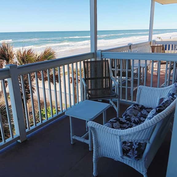 Oceanfront 1 bdrm w/balcony, pool, hot tub & more - Image 1