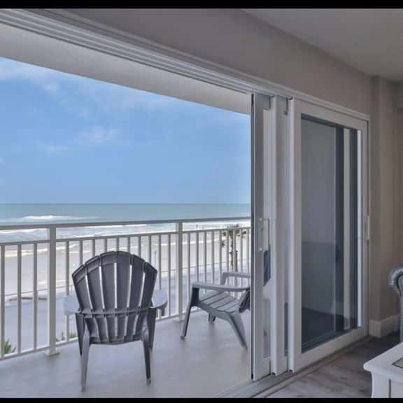 Daytona Beachfront bliss~1 bdrm 1 bath Luxury Unit - Image 1