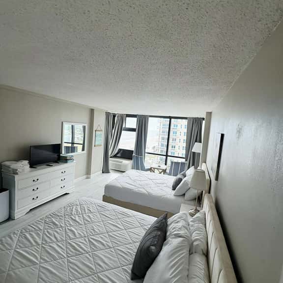 Oceanview Studio Oasis - Image 1