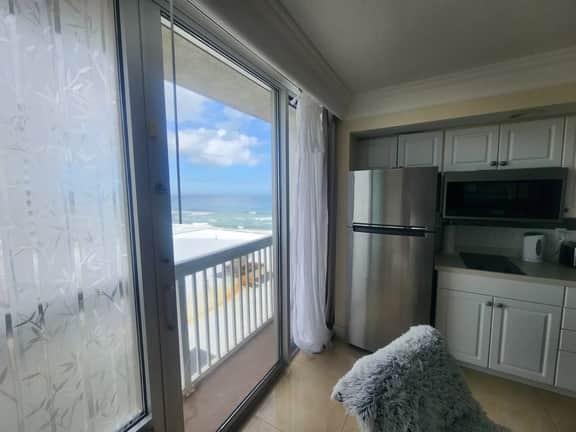Oceanview Oasis w/kitchen & pool - Image 5