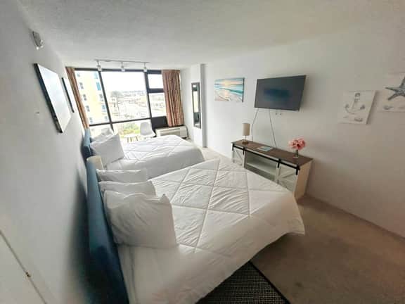 Charming Oceanview Studio w/pool - Image 3