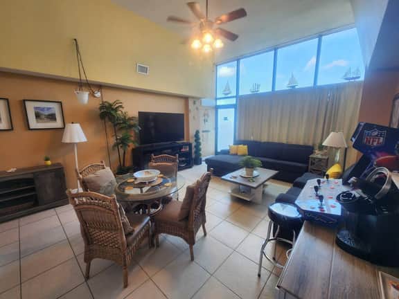Daytona Beach 1 bdrm Oceanfront Luxury Condo - Image 4