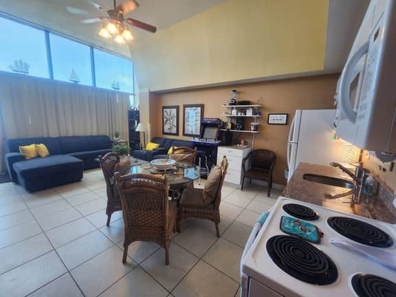 Daytona Beach 1 bdrm Oceanfront Luxury Condo - Image 3