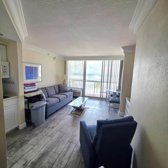 Daytona Beach Resort 1 bdrm family condo w/kitchen - Image 3