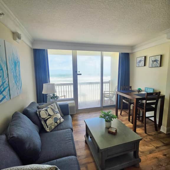 Gorgeous 1 bdrm Daytona Oceanfront balcony & kitch - Image 2