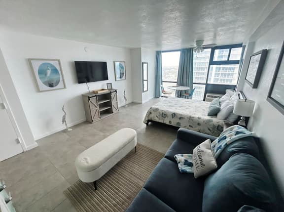 Oceanview w/tiki bar, pool, kitchenette - Studio - Image 1