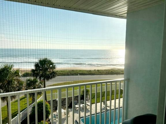 2 bdrm Ormond Beachside Luxury Townhouse w/pool - Image 1