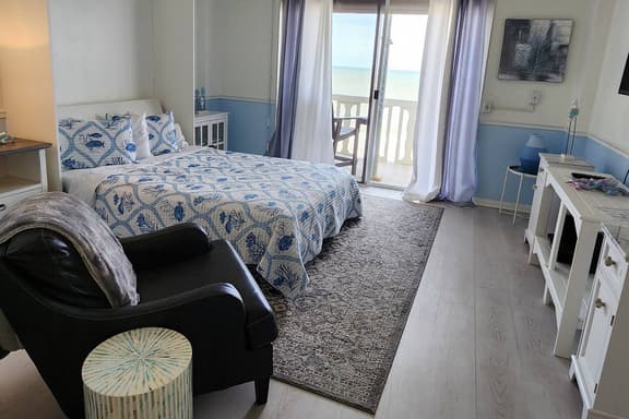 Ormond OceanFront Luxury Studio Condo w/kitchen - Image 1